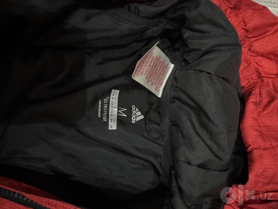 Adidas  почти новый