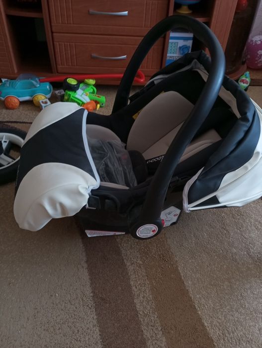 Коляска детская,с люлькой.