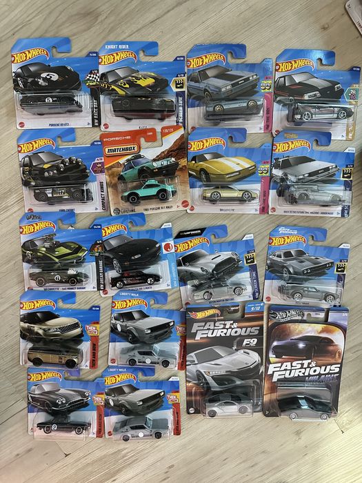 Hot wheels колички за 65 лв всичко !