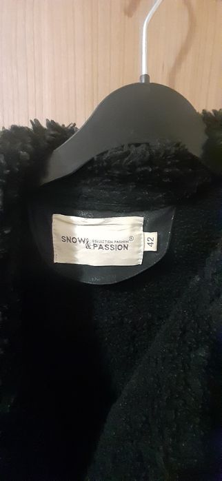 Vand geaca de iarna neagra  imblanita