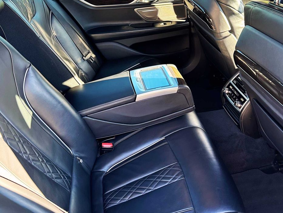 BMW Seria 7 730D G11 XDrive - Impecabil! Full Black