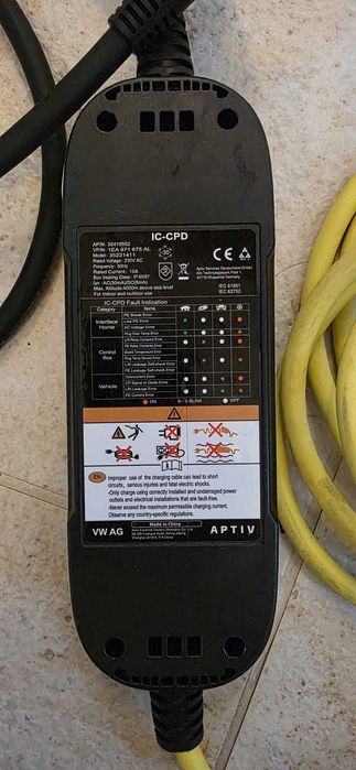 Incarcator auto Original Volkswagen - 220V