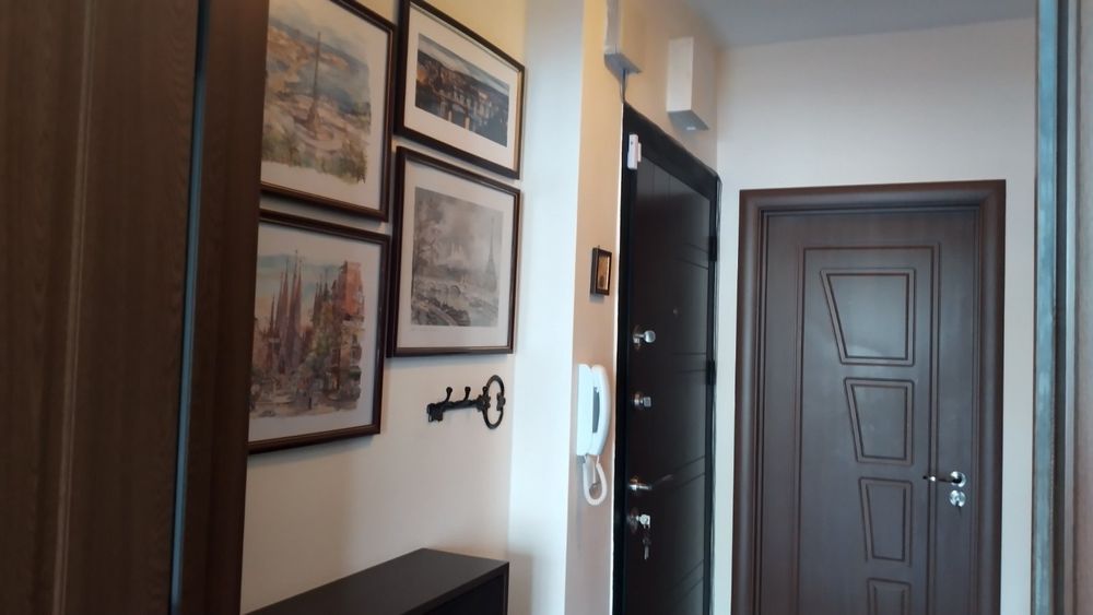 Дава се под наем Двустаен апартамент в Варна, Цветен квартал - 65 кв.м за 430 € - Снимка #4