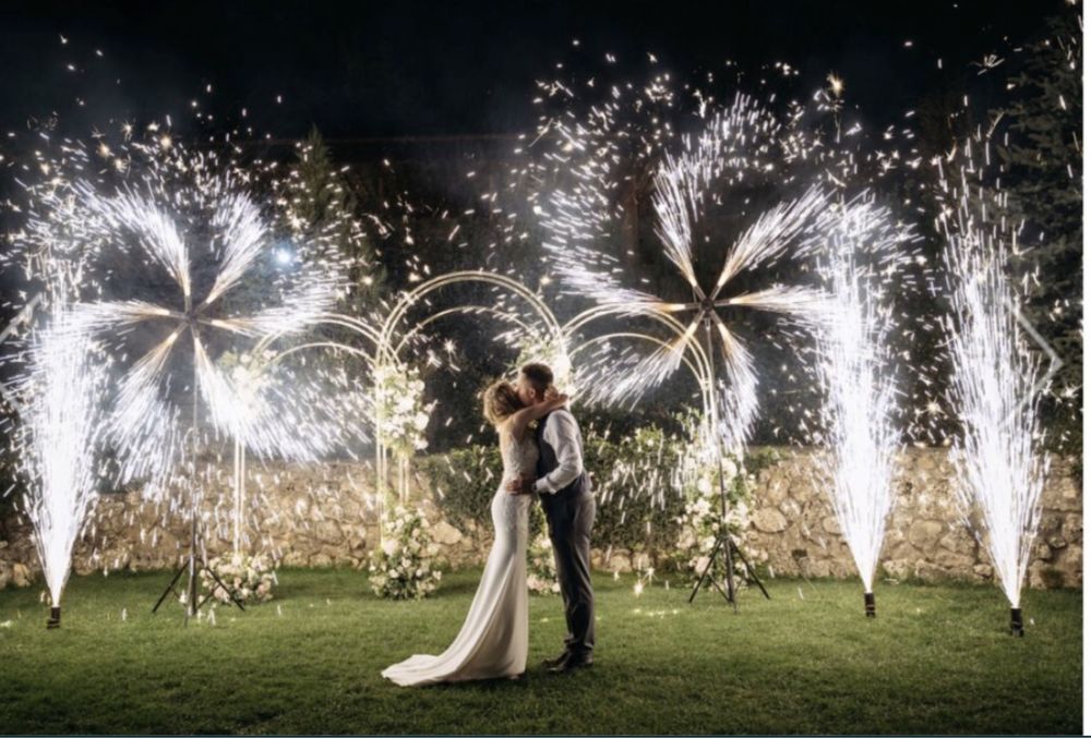 Салюты фейрверки и MARRY ME буквы