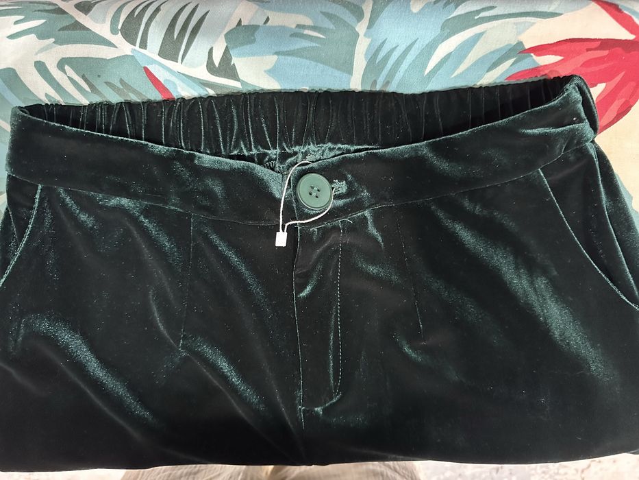 Продам брючный костюм