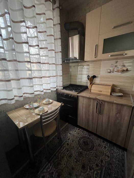 Arenda Sport tovar Qatortol 2/2/4 kvartira dolgosrochniy uzoq muddatga