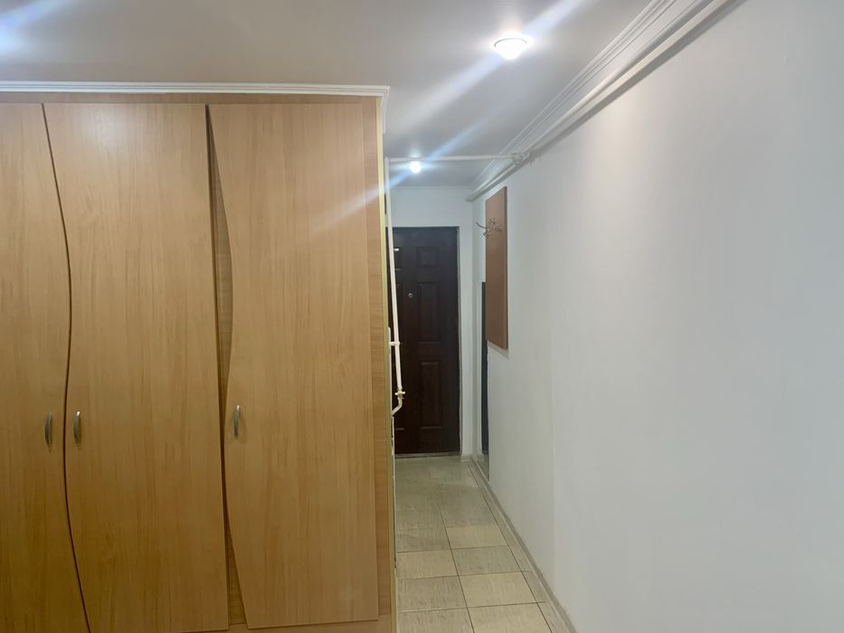 Inchiriez garsoniera cartier Posta