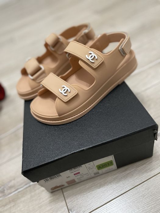 Сандалики женские