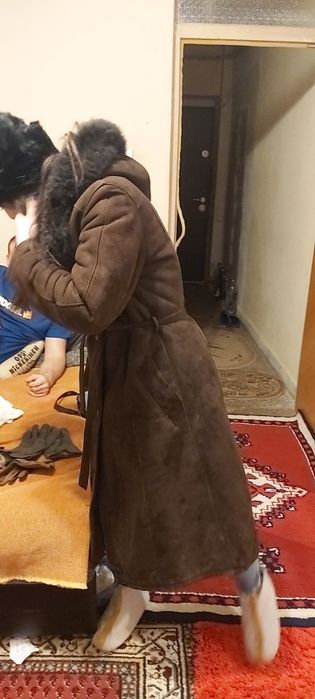 De vânzare APALTON ALIN -DELON Damă din blana naturala oaie