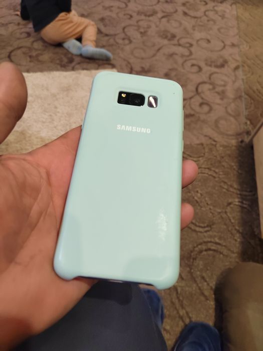Продавам Samsung S8 plus