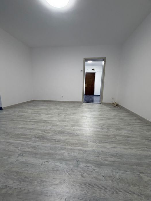 Garsonieră de închiriat – ideală pentru locuit sau activități comerciale