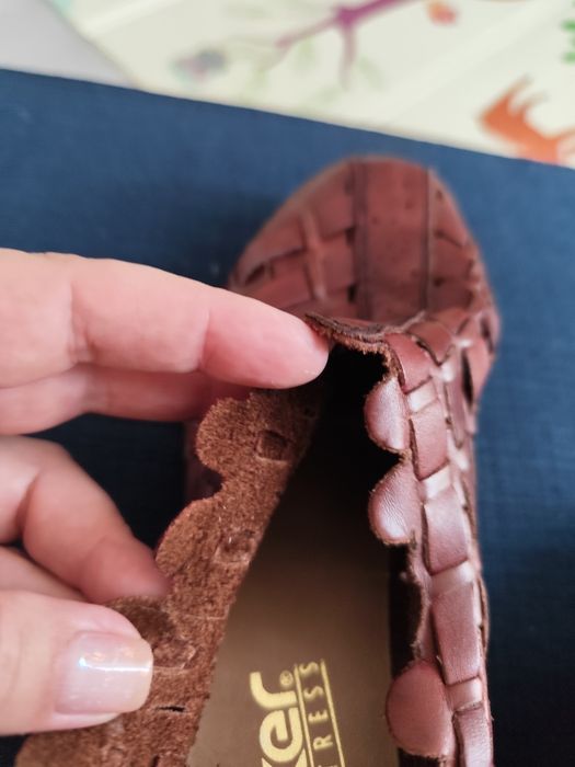 Продам фирменные босоножки!