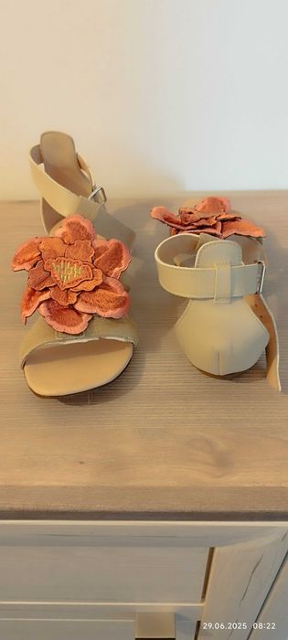 Продавам италианска сандали