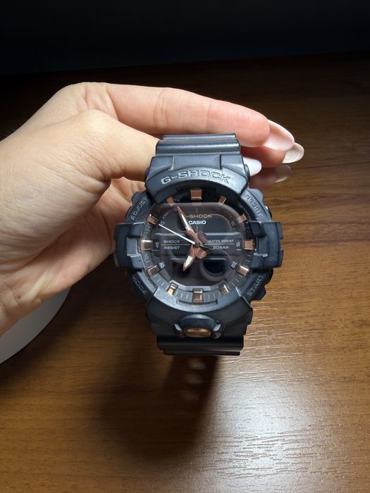 Часовник Casio G-Shok GA-810B-1A4ER