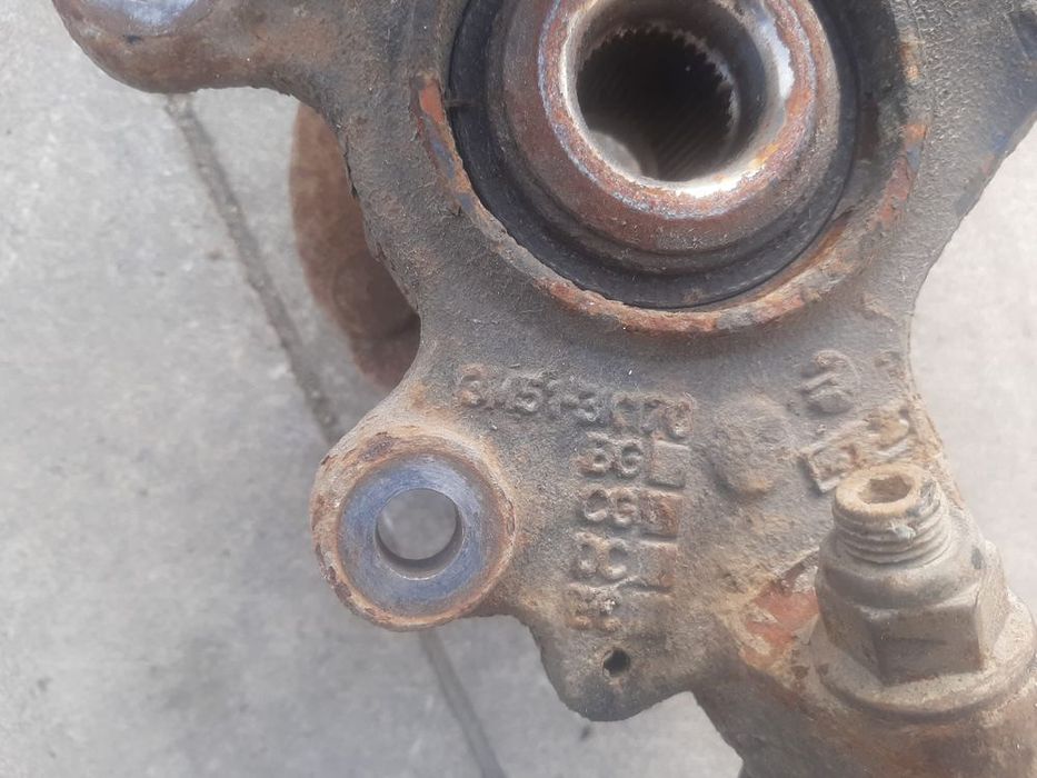 fuzeta dreapta fata ford focus 2 3m51-3k170