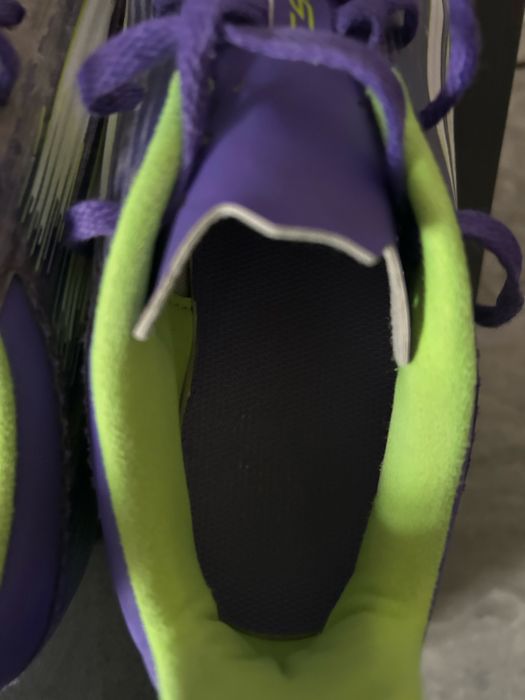 Vand ghete de fotbal f50