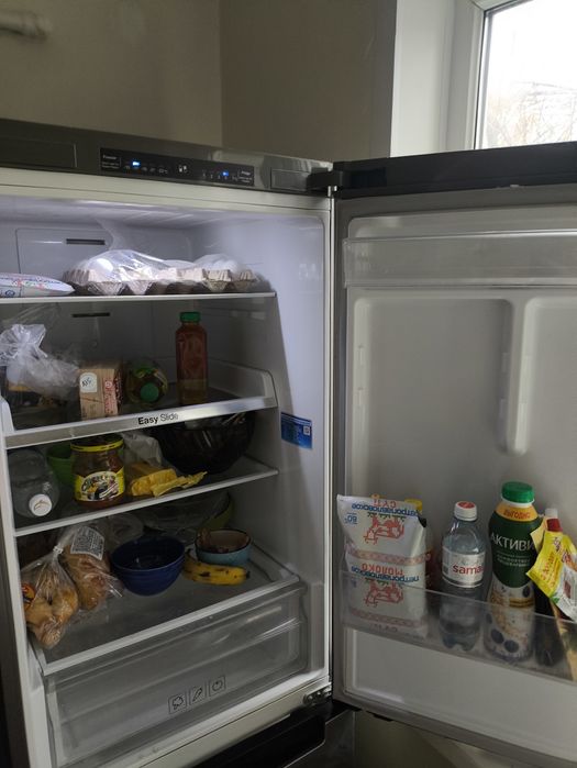 Продам холодильник No frost Samsung