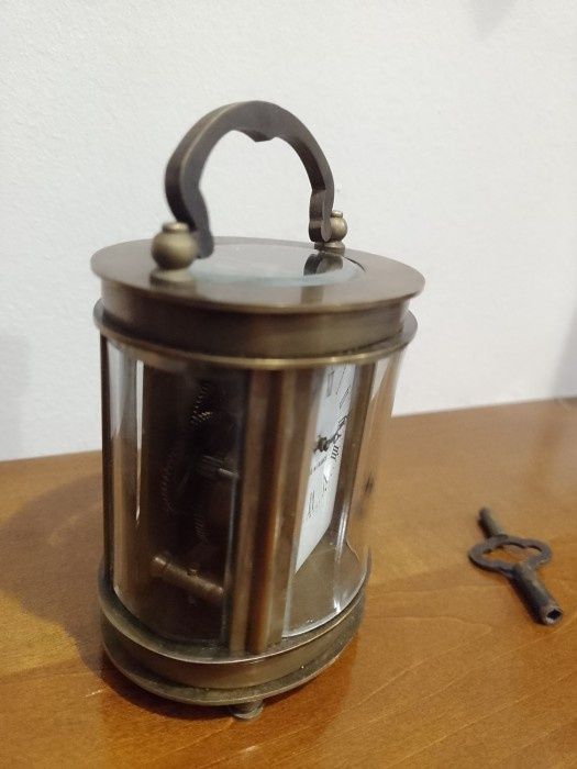 Ceas colecție de voiaj miniatural mecanic din bronz ,stare excepțional