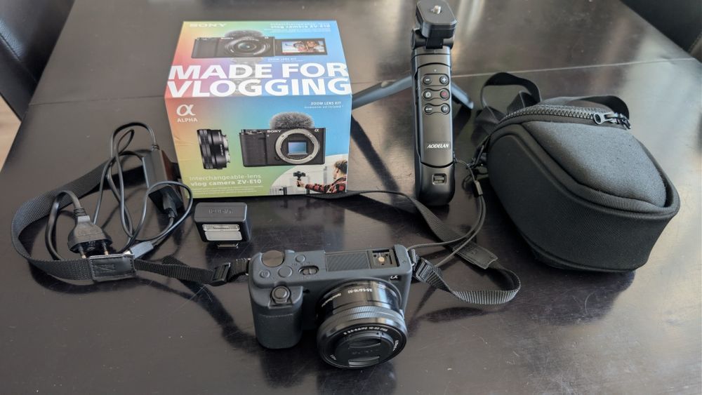 Фотоапарат Sony ZV-E10