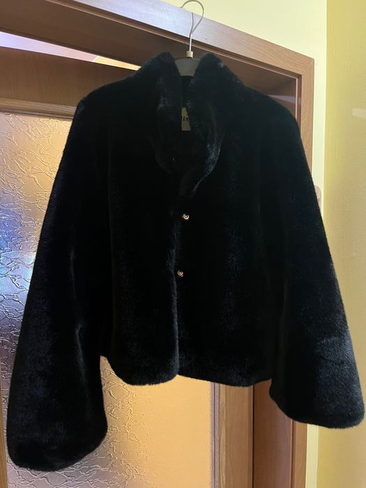 Кожено черно палто