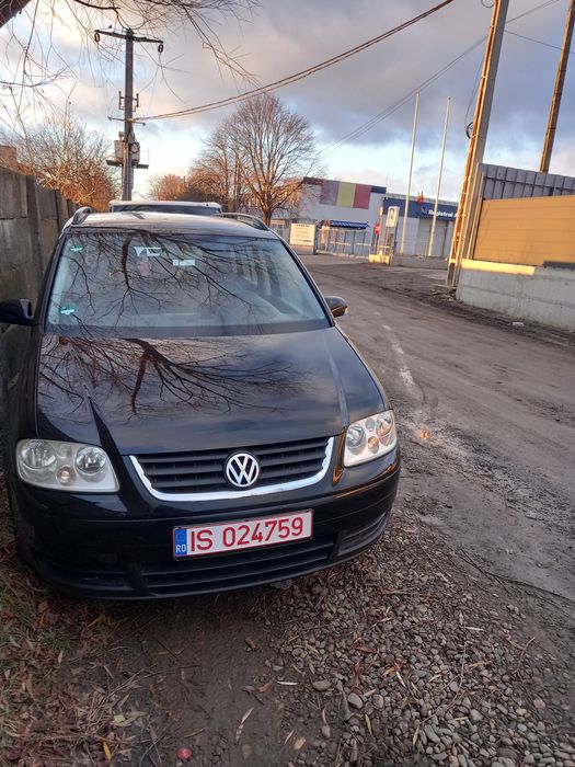 Auto Touran 1,9.. 2004 funcțional..