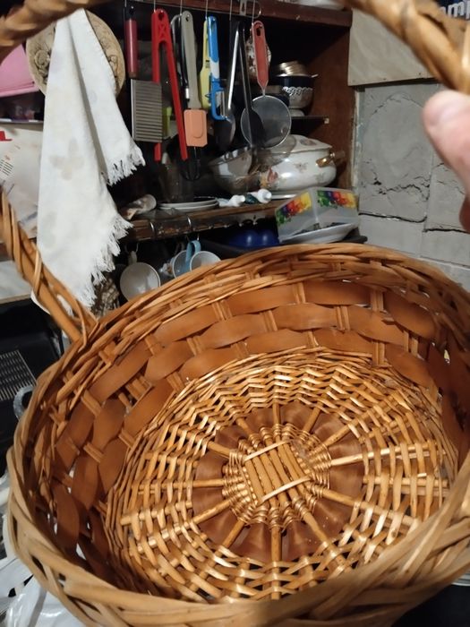 Продам корзину для фруктов.
