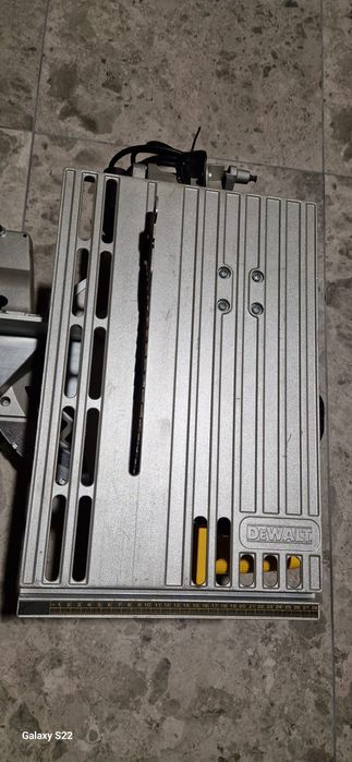 Dewalt circular staționar pe curent