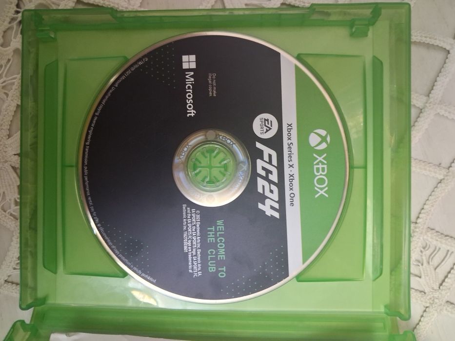 Vand Ea Sport FC 24 pentru xbox series x/xbox one,detali in privat!