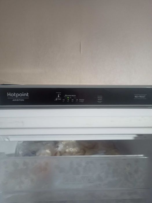 Морозильная камера Ariston Hotpoint