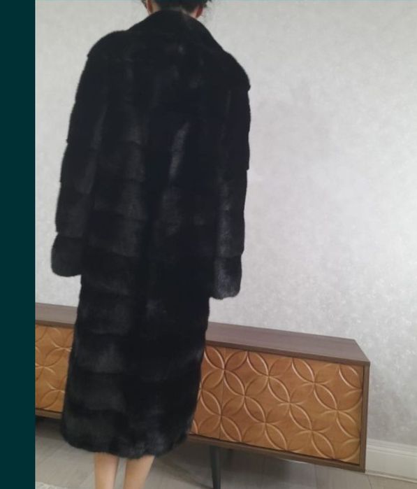Продам норковую шубу