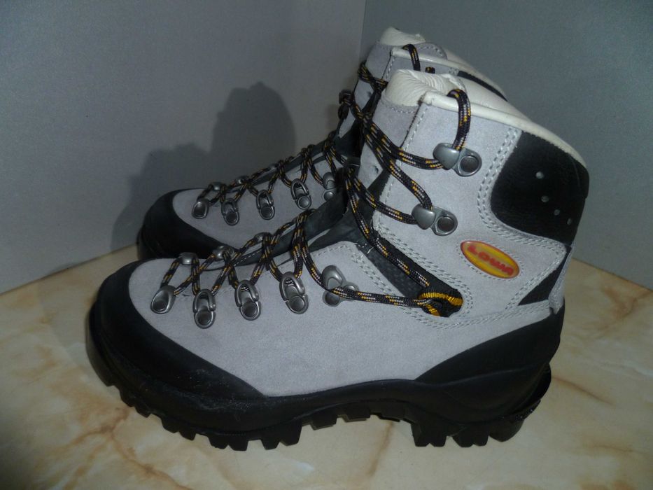 LOWA туристически обувки №38