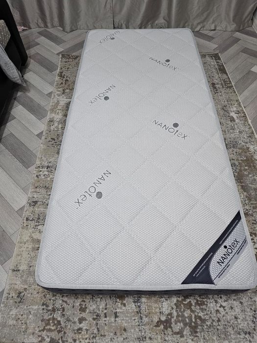 Диван раскладной. Матрас ортопедический.