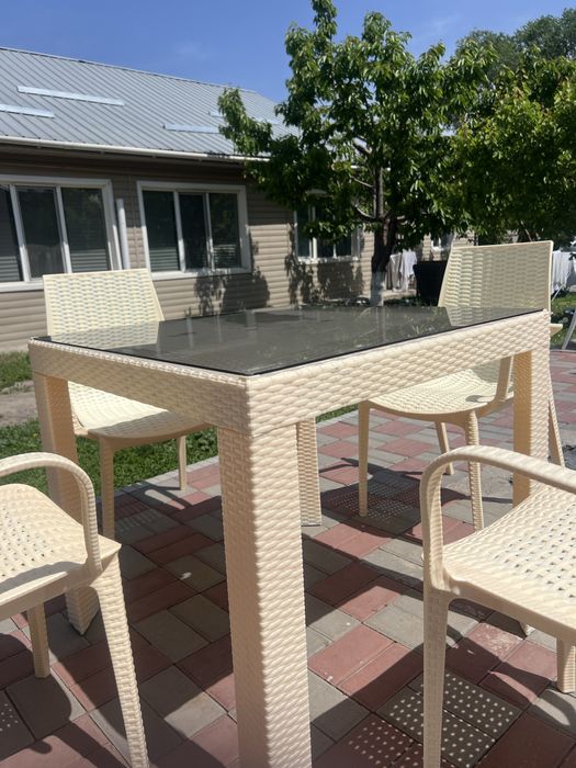 Столы стулья Под Ротанг