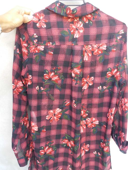 Ефирна риза на цветя