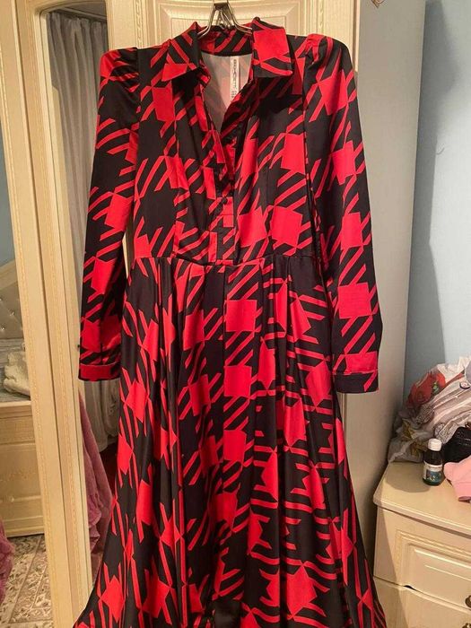 Платья -отличное состояние.