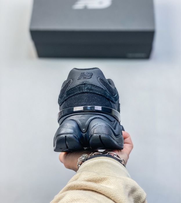 New Balance 9060 “Triple Black”