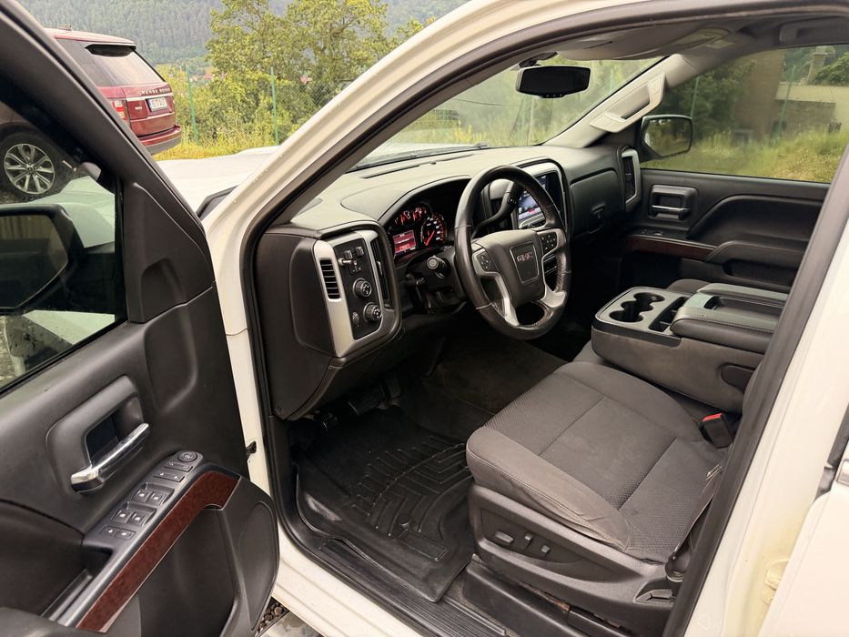 GMC Sierra 5.3 L Autoutilitara 4x4 Automat Inmatriculata Ro
