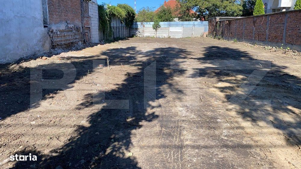 Teren intravilan la bulevard, cu utilitati, urbanism de bloc, 706 mp