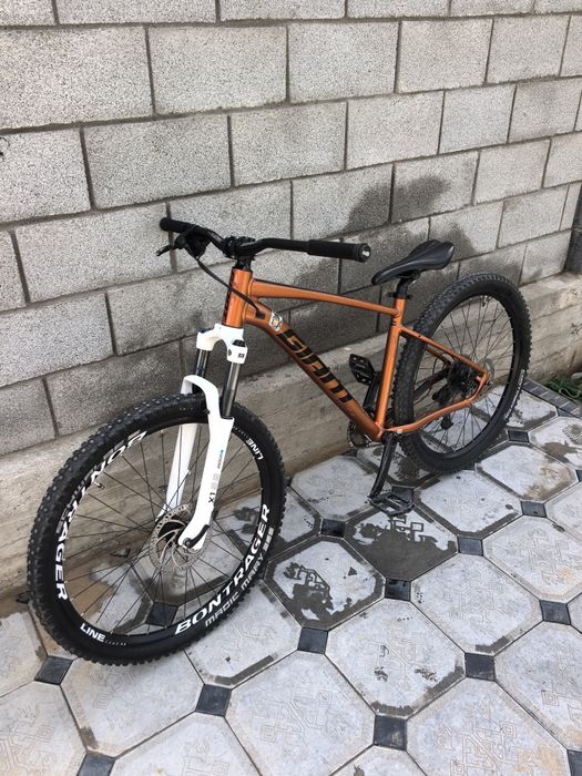 Продам кастомный giant talon 3