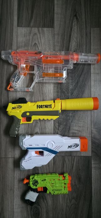 Pistoale Nerf diferite modele