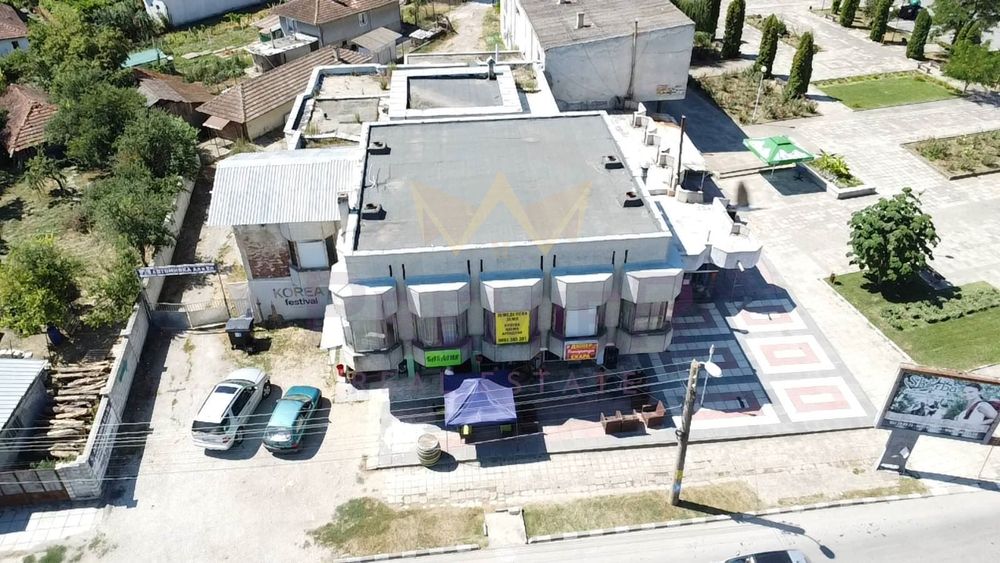 Продава се Магазин в с. Гроздьово, Област Варна - 985 кв.м за 102 €/кв.м - Снимка #1