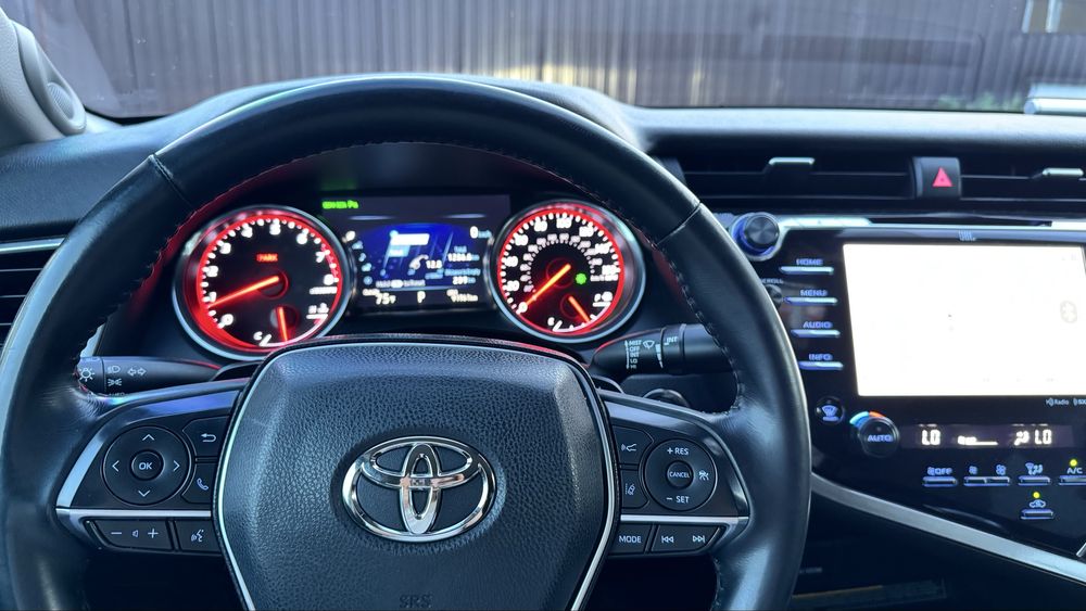 Продам камри     70