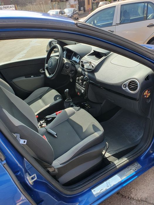 RENAULT Clio 2010 — imagine 5