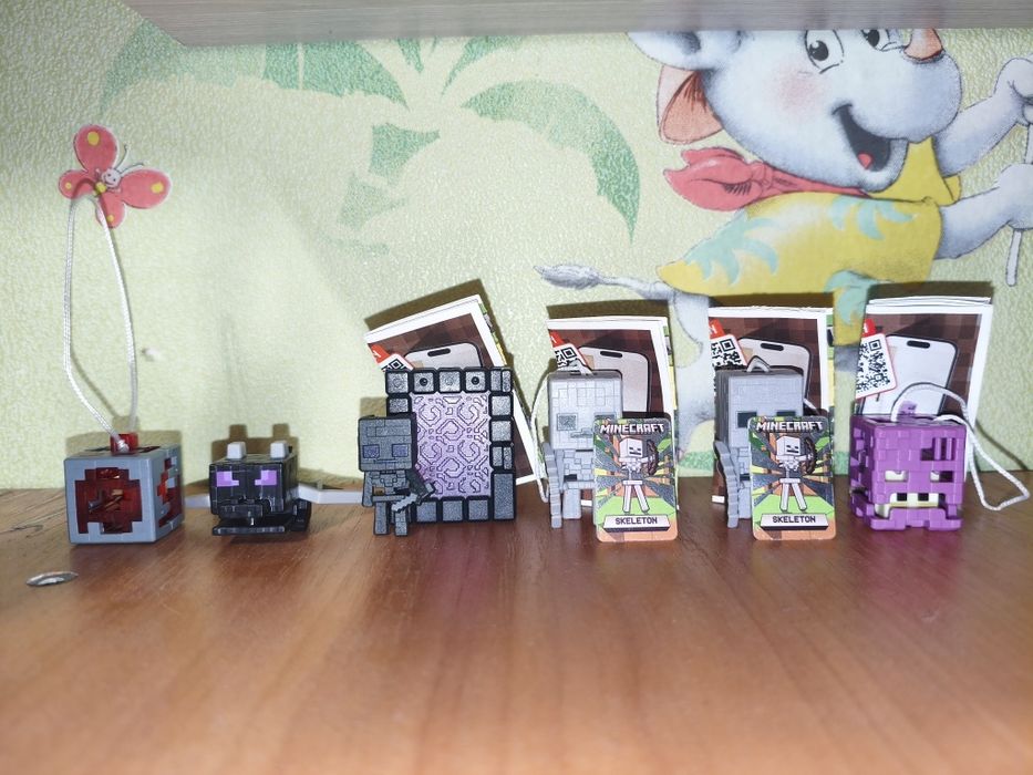 Игрушки/Фигурки из Kinder joy Minecraft