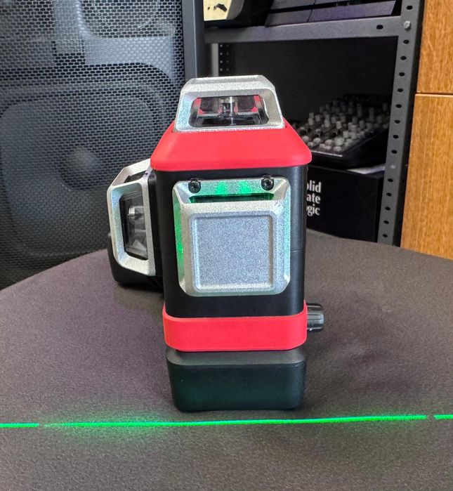 Amanet F28: Nivela laser Leica L6G-1 / linii laser verzi/ reglare micrometrica
