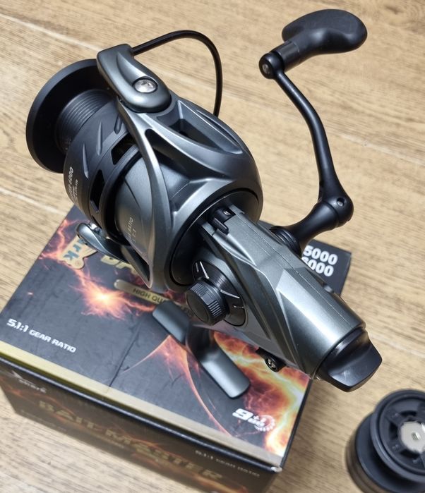 Mulineta Crap EastShark BAIT MASTER 6000 cu BAITRUNNER NEW 2024