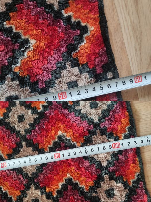 Стари антики ковьори ,покривала и други