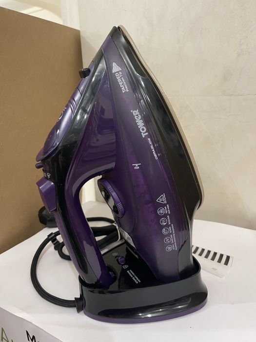 Безжична парна ютия Tower