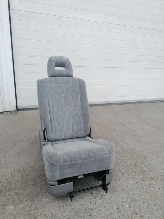 Седалки за мазда мпв