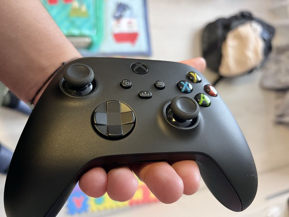 Xbox Series X 1Tb 2 manete